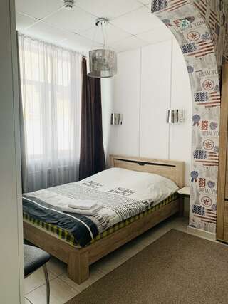 Мини-отель  Аджио Уфа Номер стандарт с 1 двуспальной кроватью-1