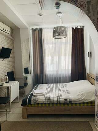 Мини-отель  Аджио Уфа Номер стандарт с 1 двуспальной кроватью-3