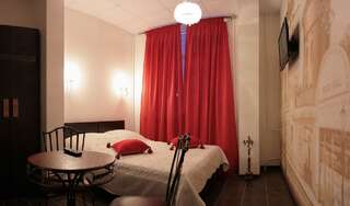 Мини-отель  Аджио Уфа Номер эконом с 1 двуспальной кроватью-2