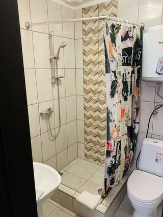 Мини-отель  Аджио Уфа Номер стандарт с 1 двуспальной кроватью-2